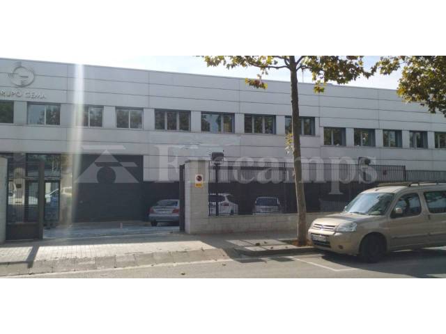 Nave industrial en Alquiler en Napols en Parc Central