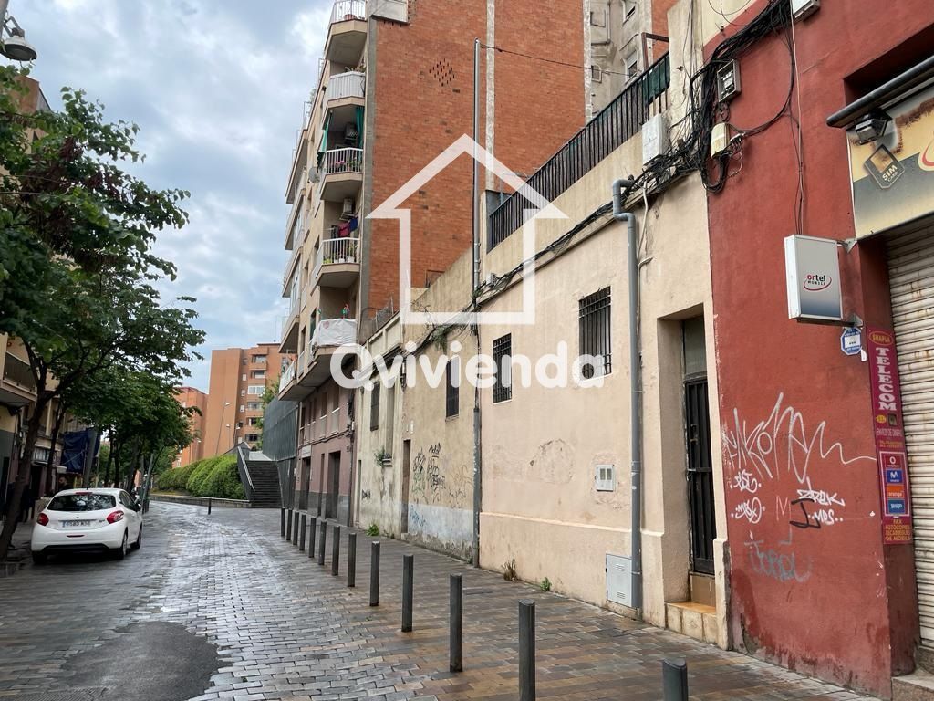 Exterior view of Single-family semi-detached for sale in Badalona  with Terrace