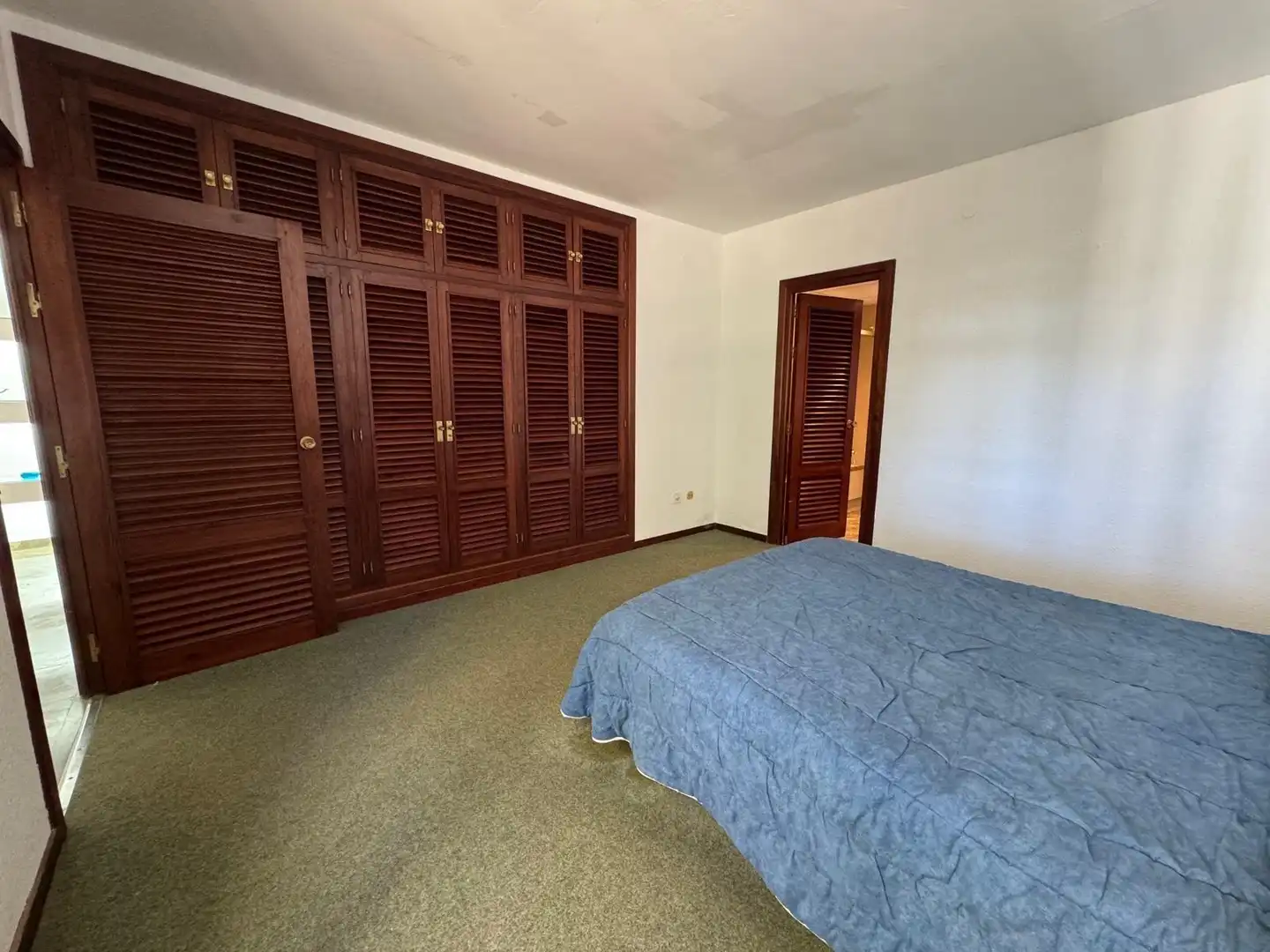 Dormitori de Casa o xalet en venda en Villanueva del Rosario amb Aire condicionat, Jardí privat i Terrassa