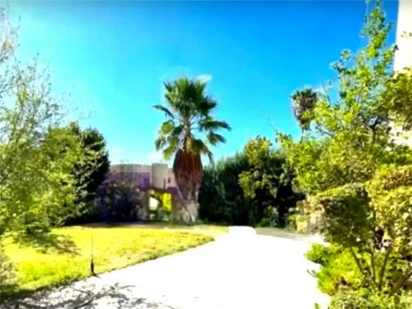 Vista exterior de Casa o xalet en venda en Cáceres Capital amb Aire condicionat i Piscina