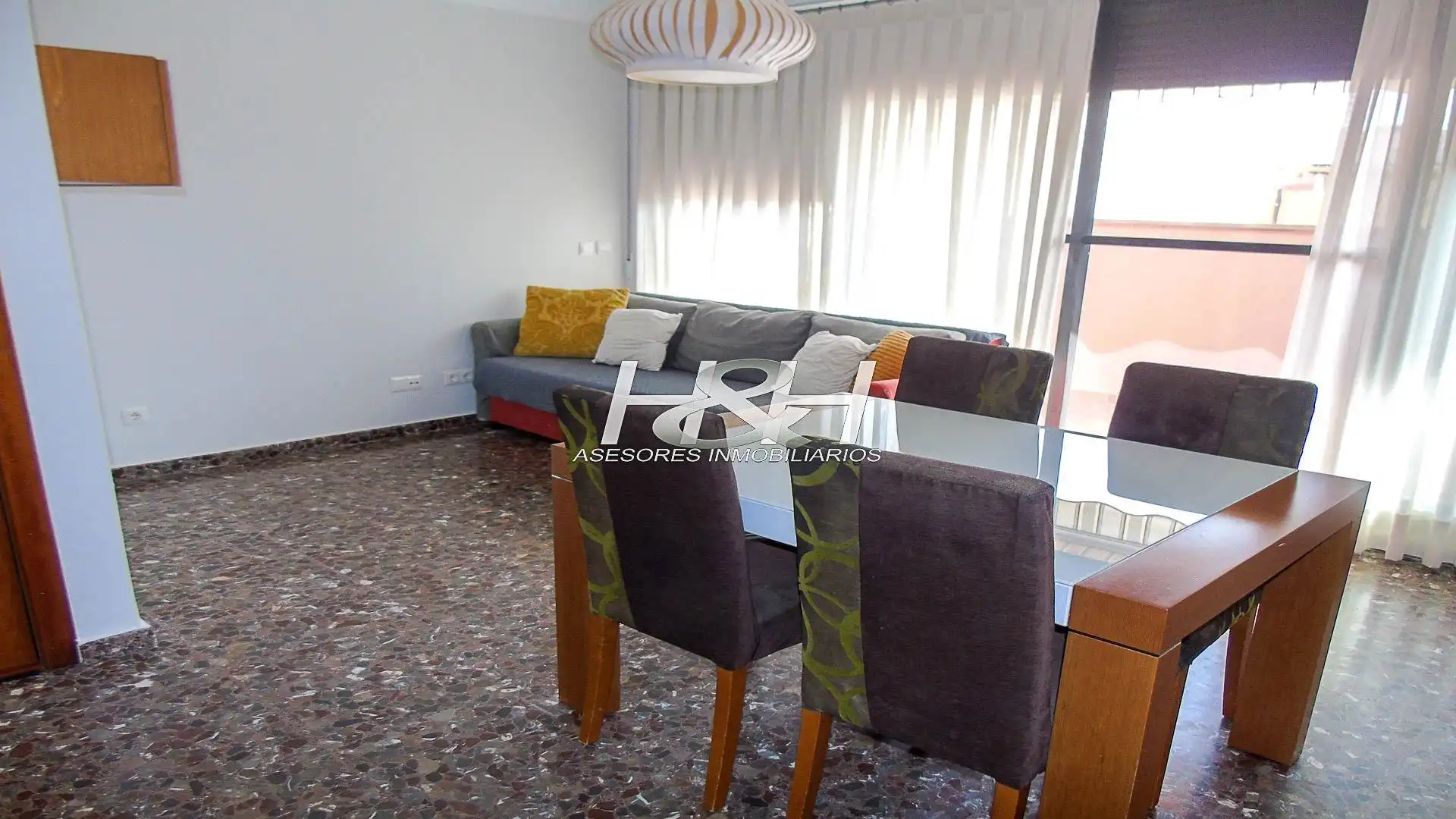 Sala de estar de Dúplex de alquiler en Burjassot con Aire acondicionado, Calefacción y Terraza
