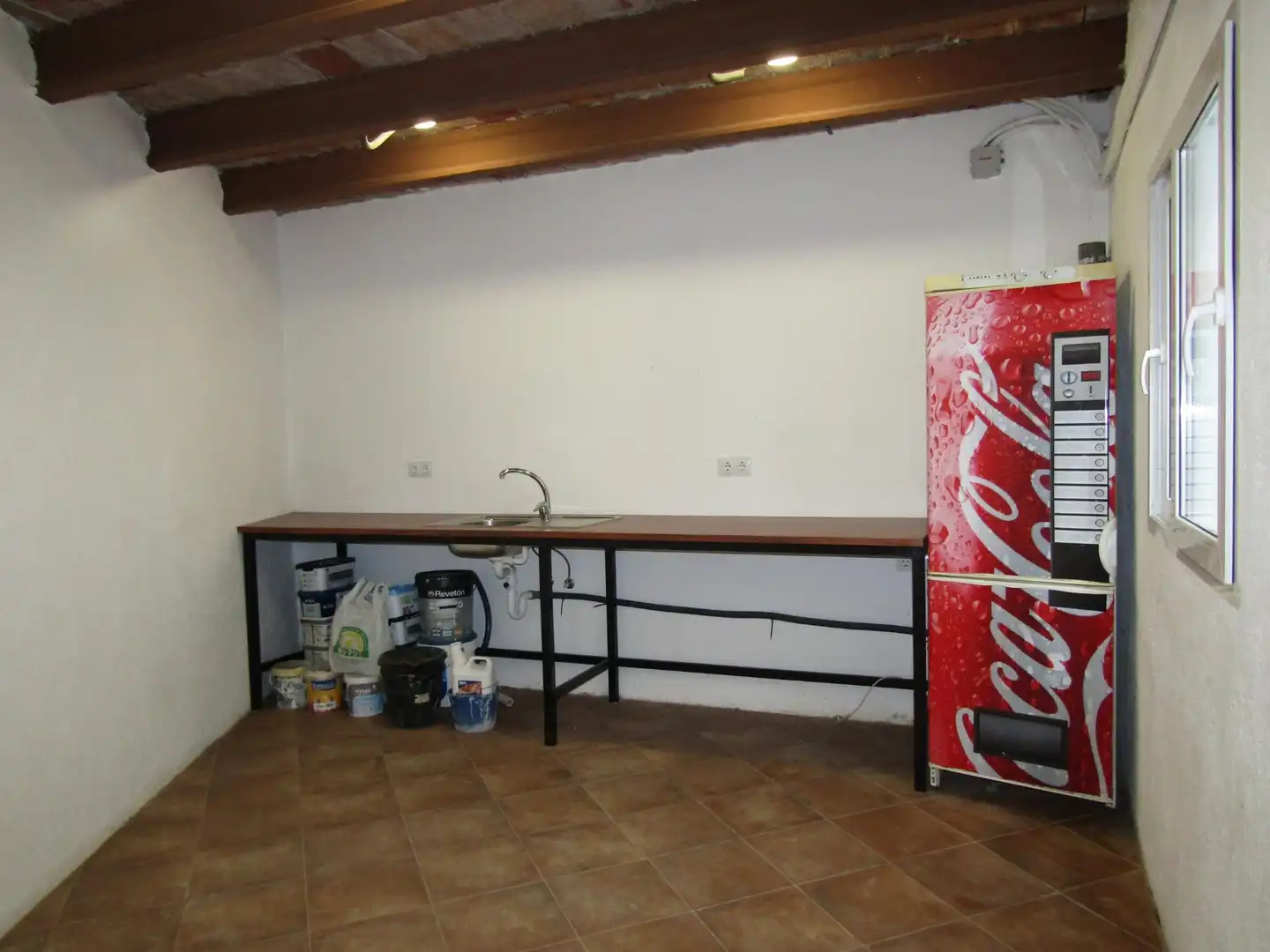 Cuina de Casa o xalet en venda en Sant Hipòlit de Voltregà amb Terrassa i Balcó