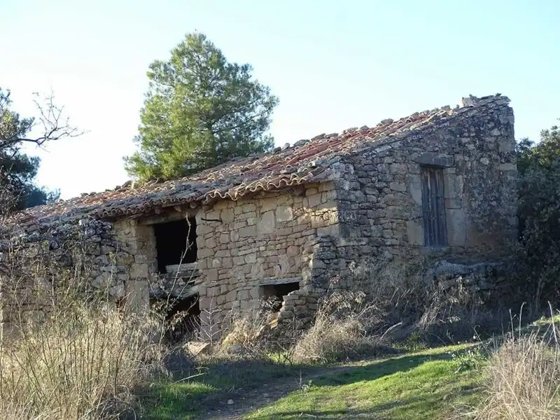 Casa rústica en venda a Torre del Compte