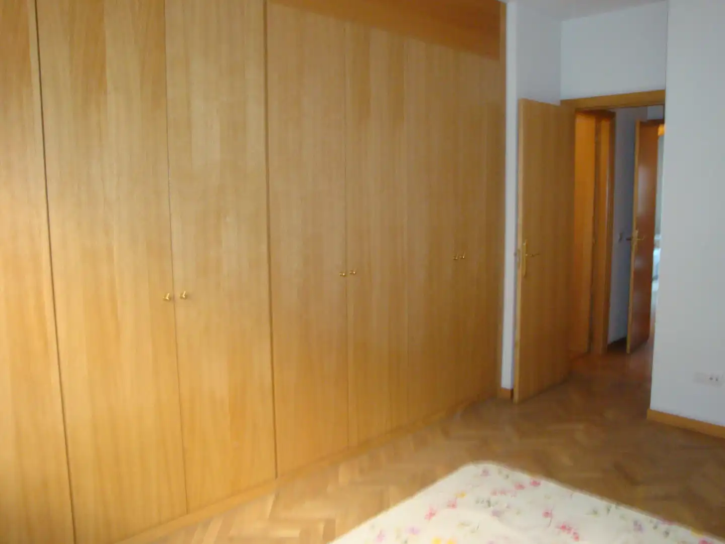 Bedroom of Flat for sale in Madrid  with Air Conditioner, Heating and Parquet flooring