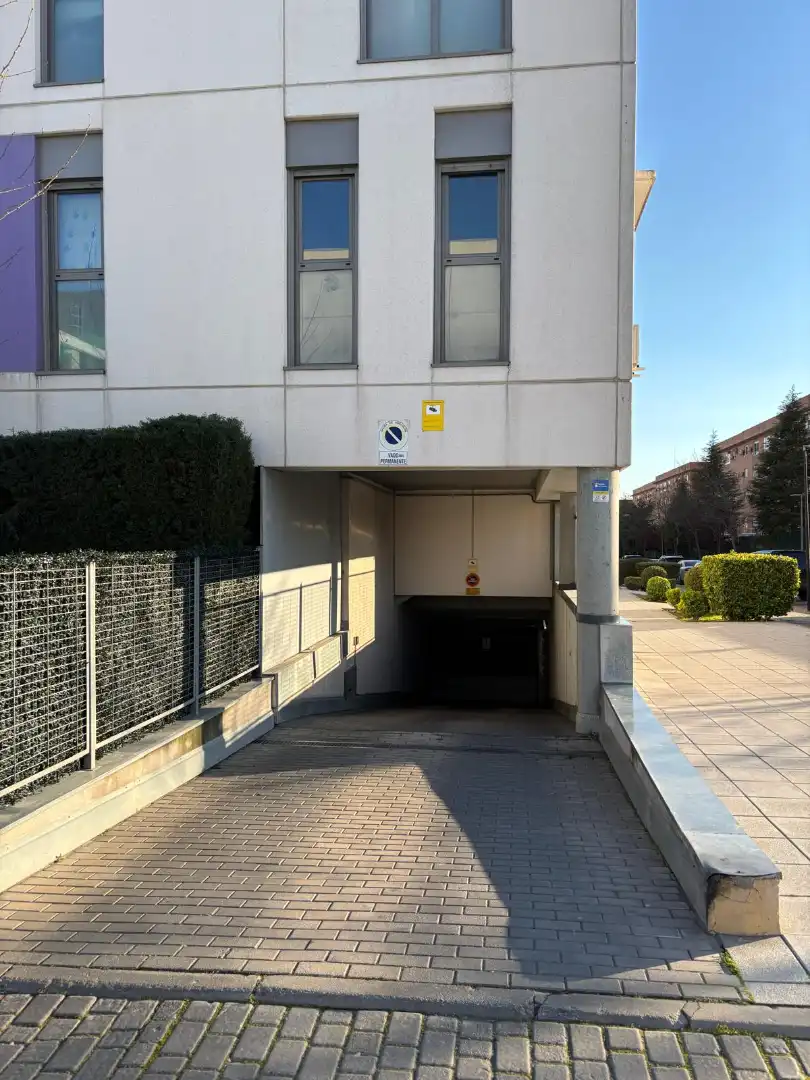 Parking of Garage for rent in Parla