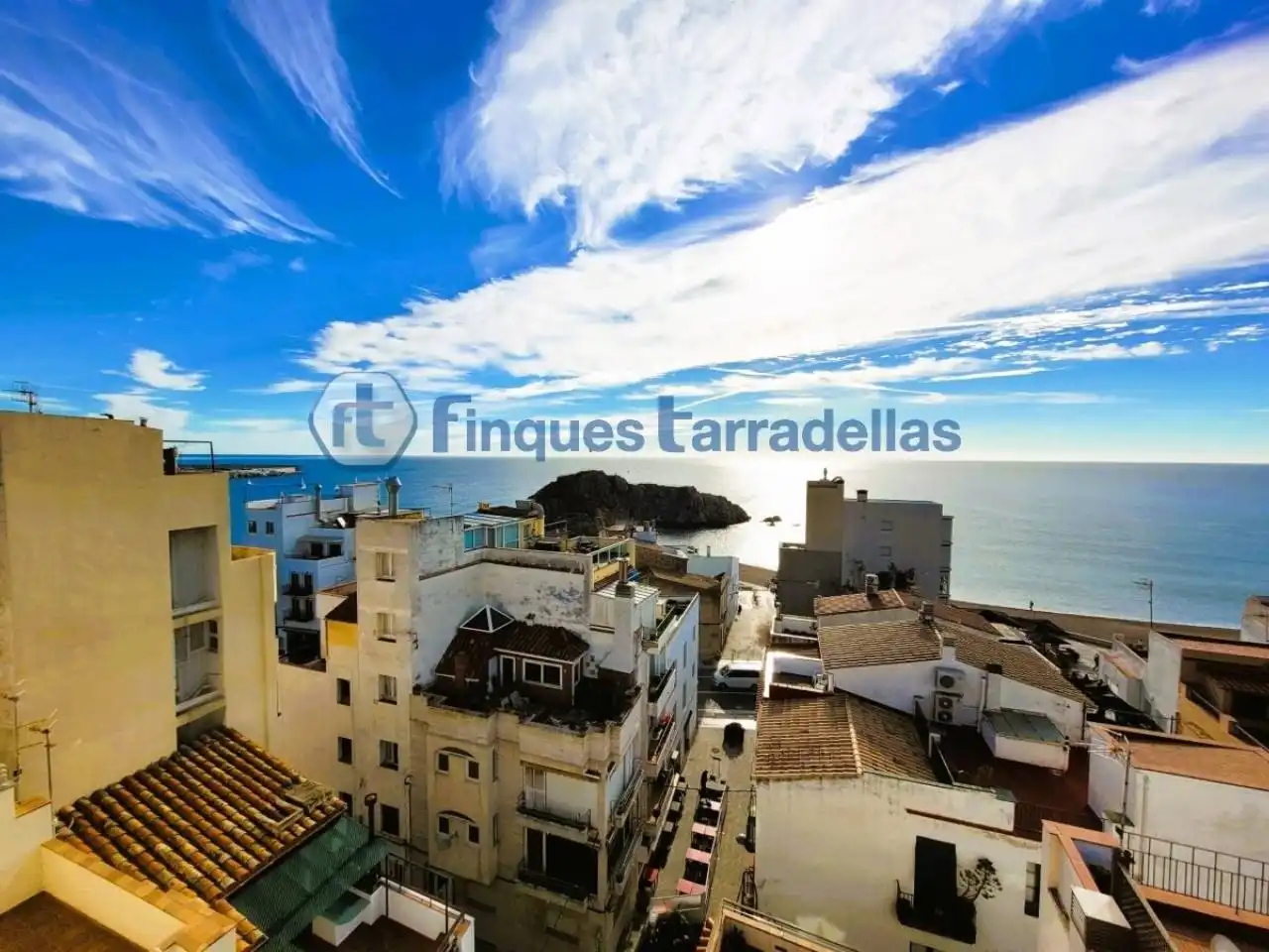 Vista exterior de Estudio en venta en Blanes con Terraza y Alarma