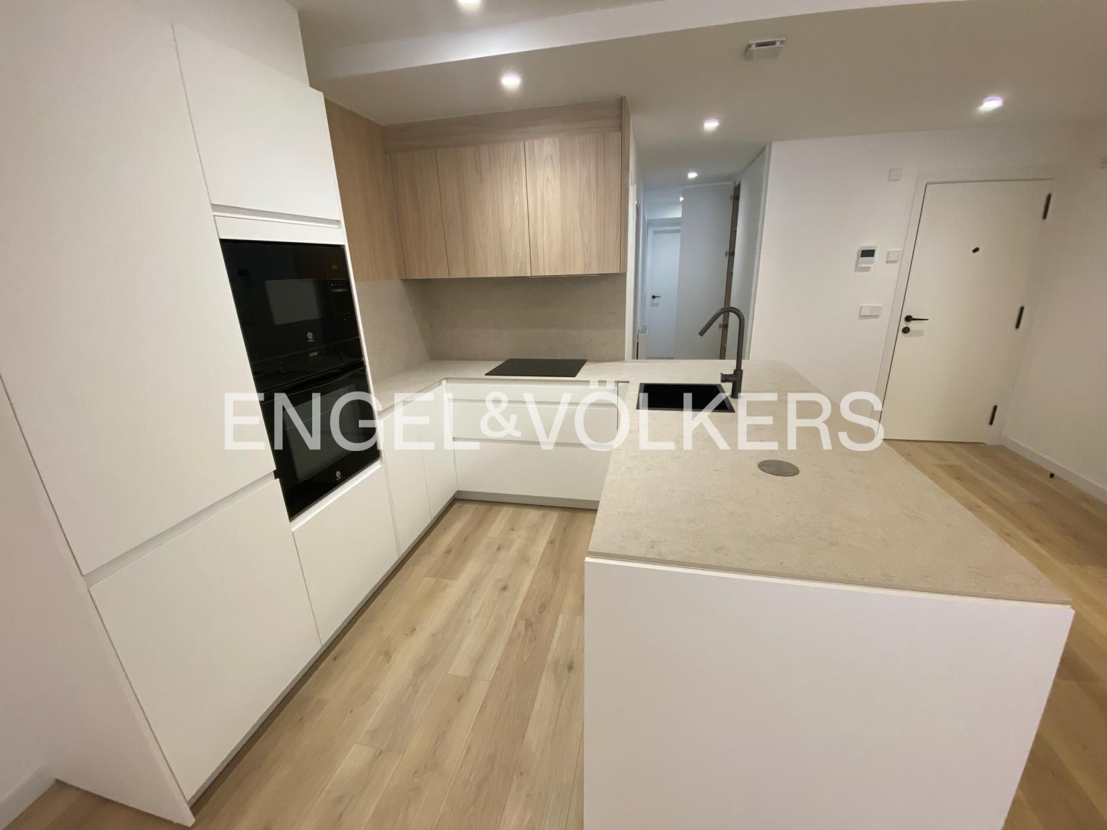 Apartment for sale in Plaza España - Corte Inglés