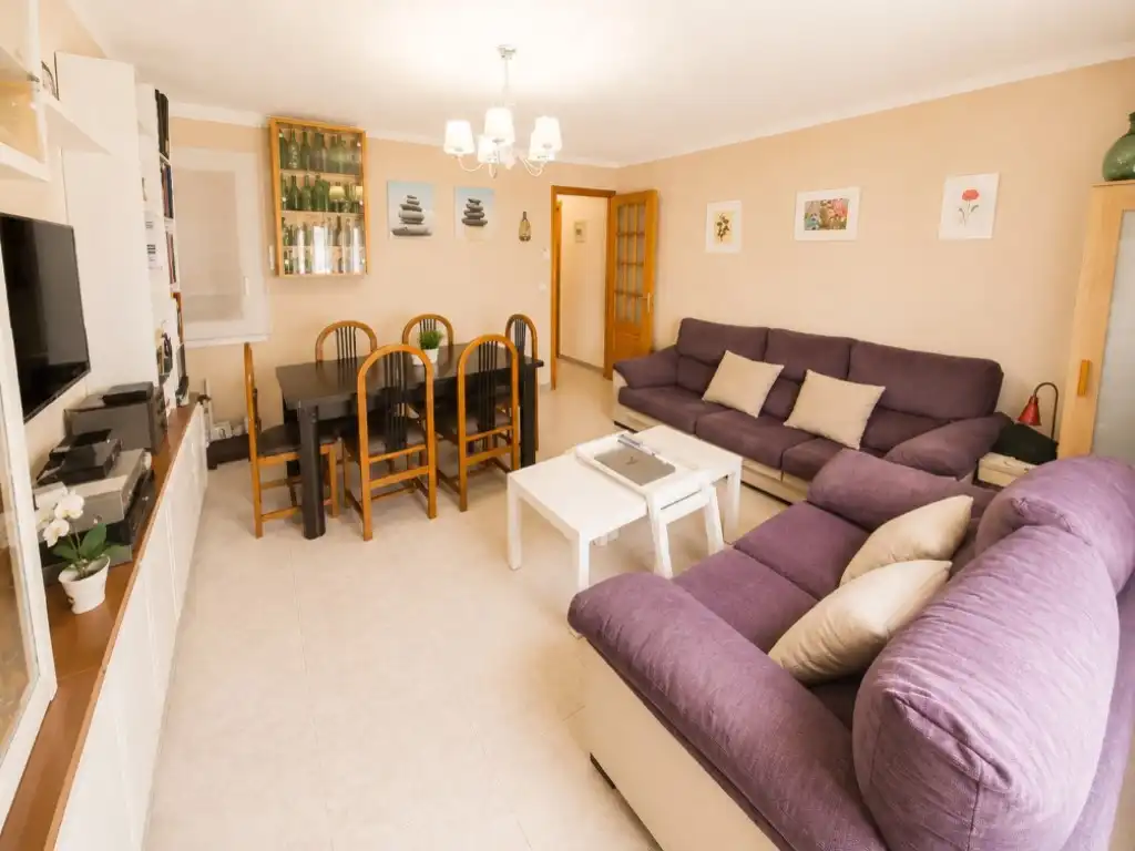 Living room of Flat for sale in Vilafranca del Penedès  with Air Conditioner and Oven