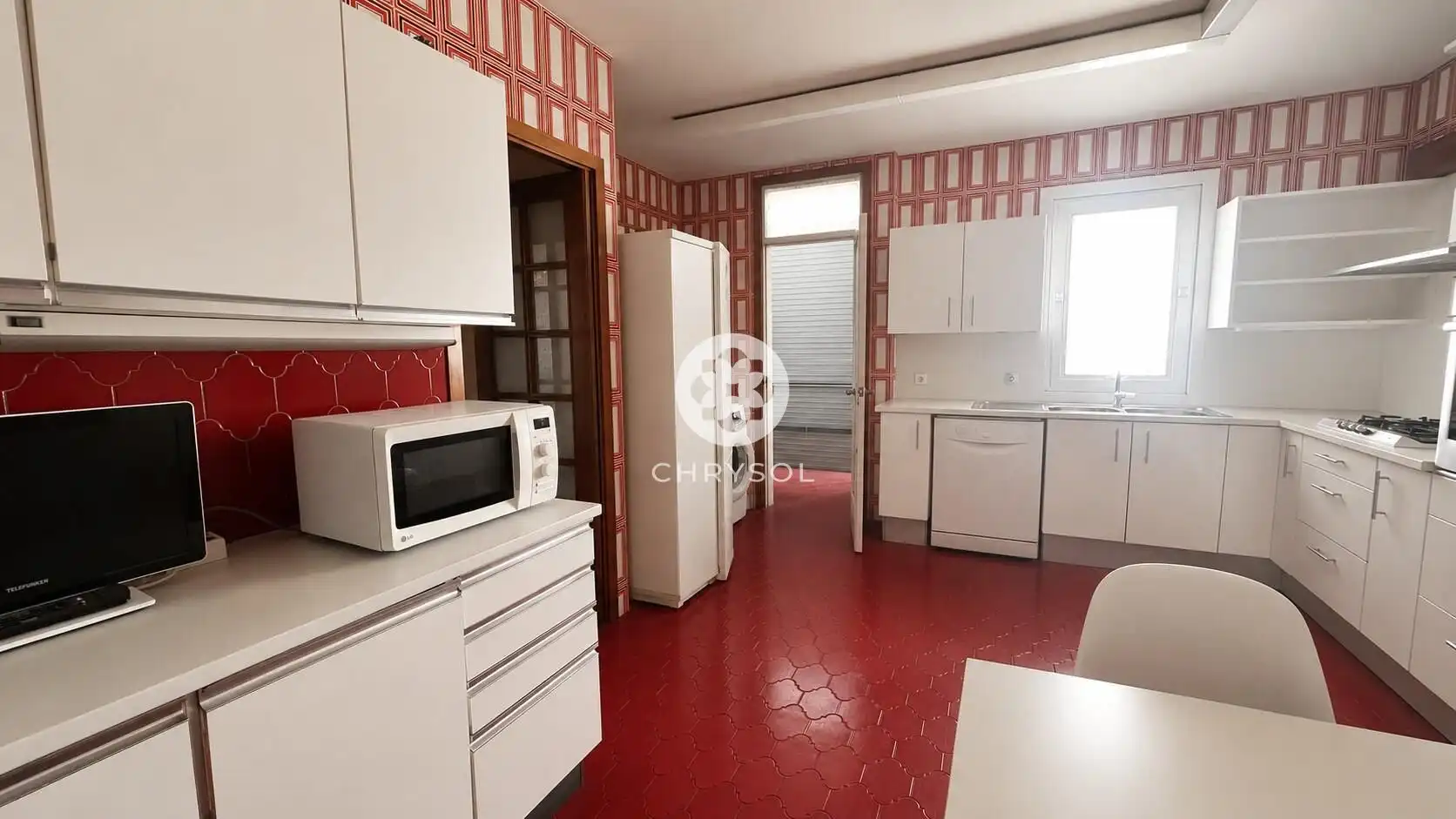 Cuina de Pis de lloguer en Barcelona amb Calefacció, Terrassa i Moblat