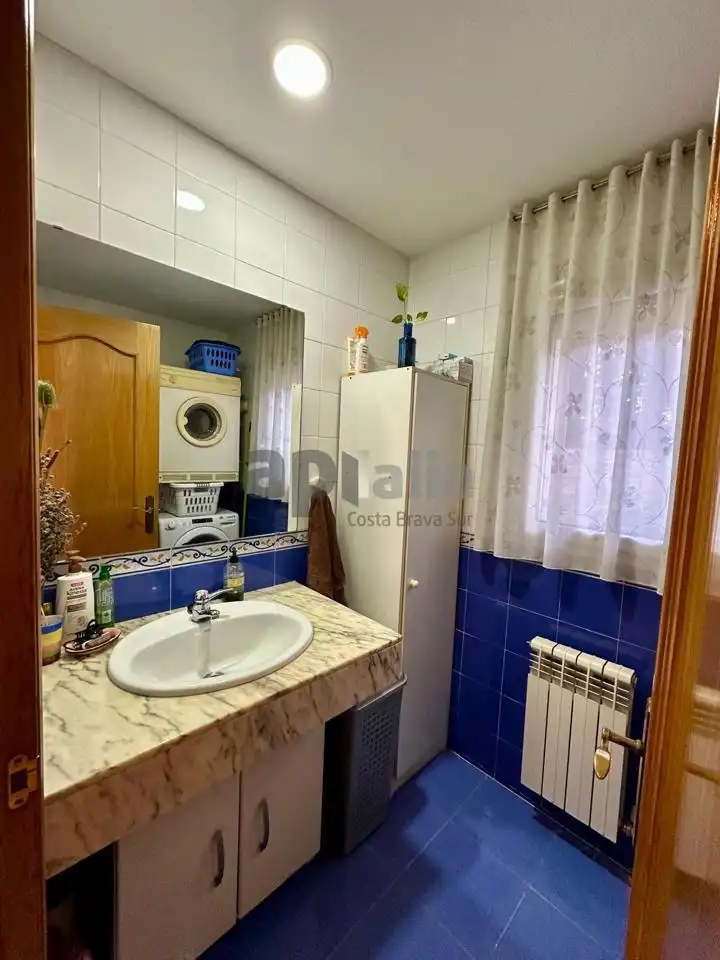 Adossat amb piscina en venda a Fenals, imagen 18