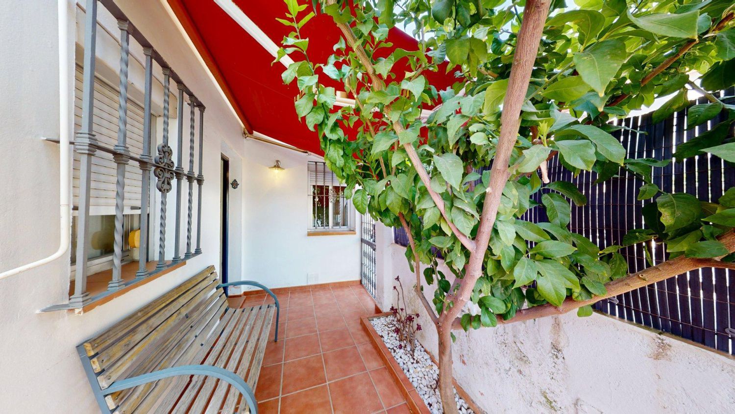 Casa adosada en venta en Avenida Juan Diego