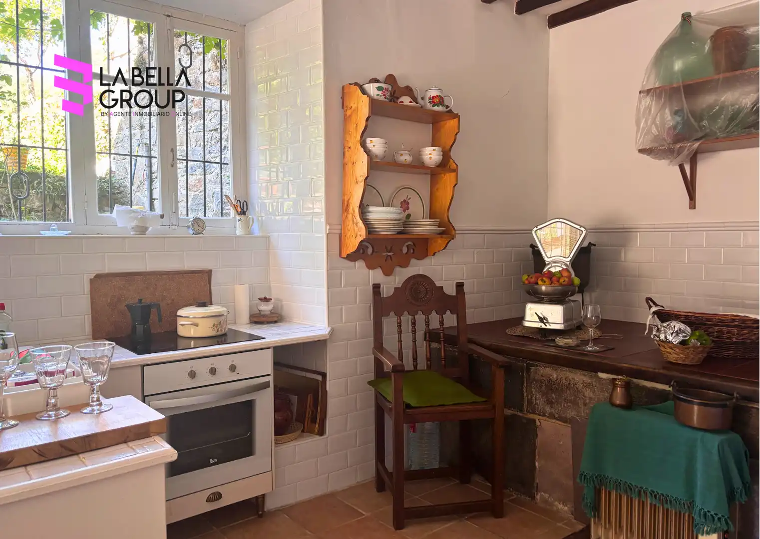 Cuina de Finca rústica en venda en Pesaguero amb Calefacció, Jardí privat i Parquet