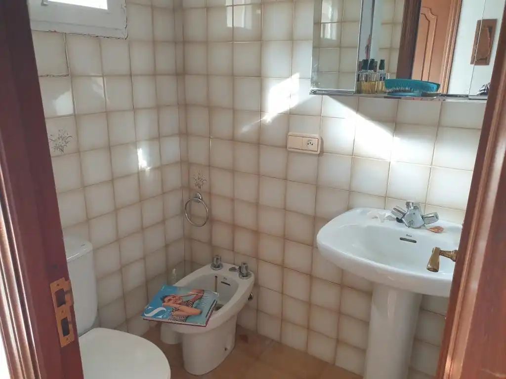 Bany de Casa o xalet en venda en Parada de Sil amb Calefacció, Parquet i Terrassa
