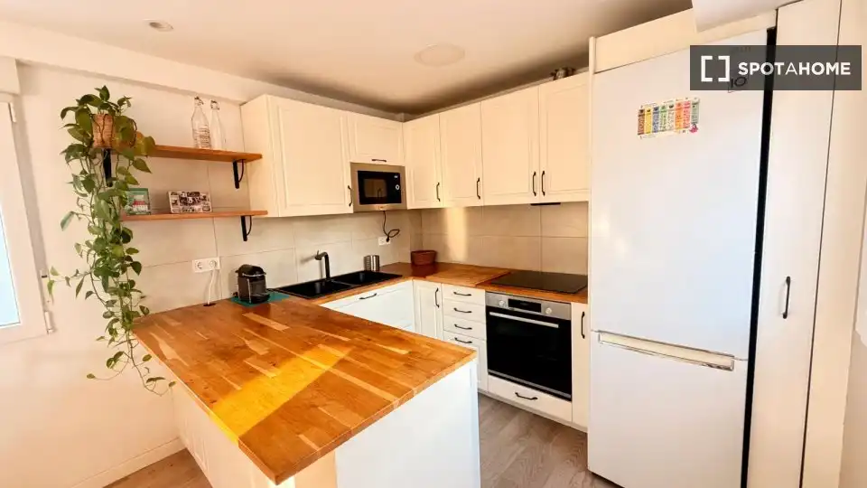 Küche von Wohnung zur Miete in Valencia mit Klimaanlage, Heizung und Möbliert