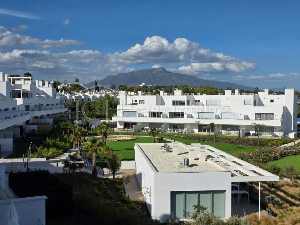 Vista exterior de Ático de alquiler en Estepona con Amueblado