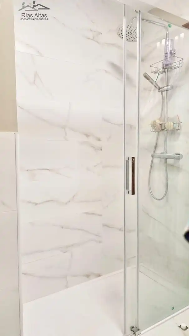 Bathroom of Flat for sale in A Coruña Capital   with Heating and Furnished