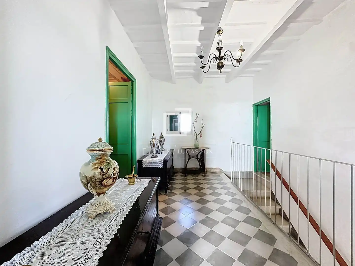 Country house zum Verkauf in Es Castell mit Privatgarten, Abstellraum und Balkon