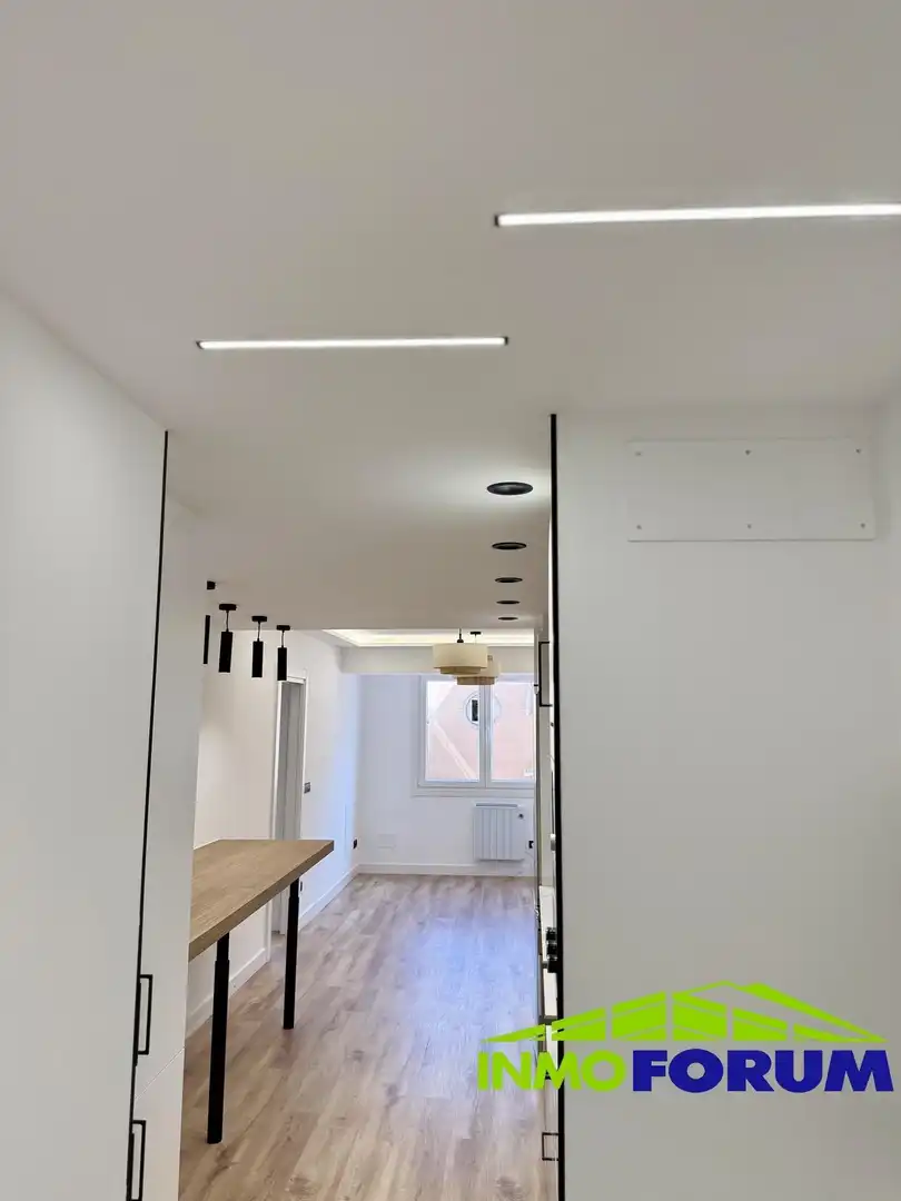 Piso en venta en A Coruña Capital  con Calefacción y Trastero