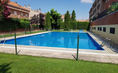 Piscina de Pis en venda en Valladolid Capital amb Calefacció, Parquet i Traster