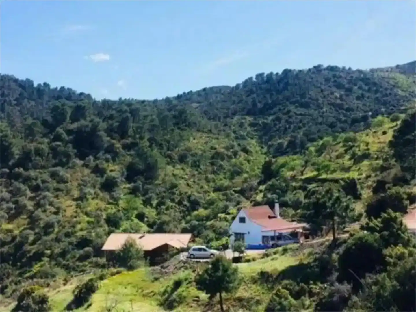 Vista exterior de Casa o xalet en venda en Tolox amb Aire condicionat i Balcó
