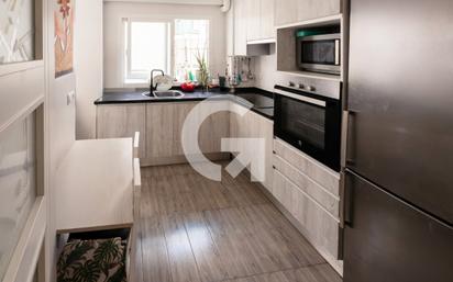 Kitchen of Flat for sale in Vélez-Málaga  with Air Conditioner, Heating and Terrace