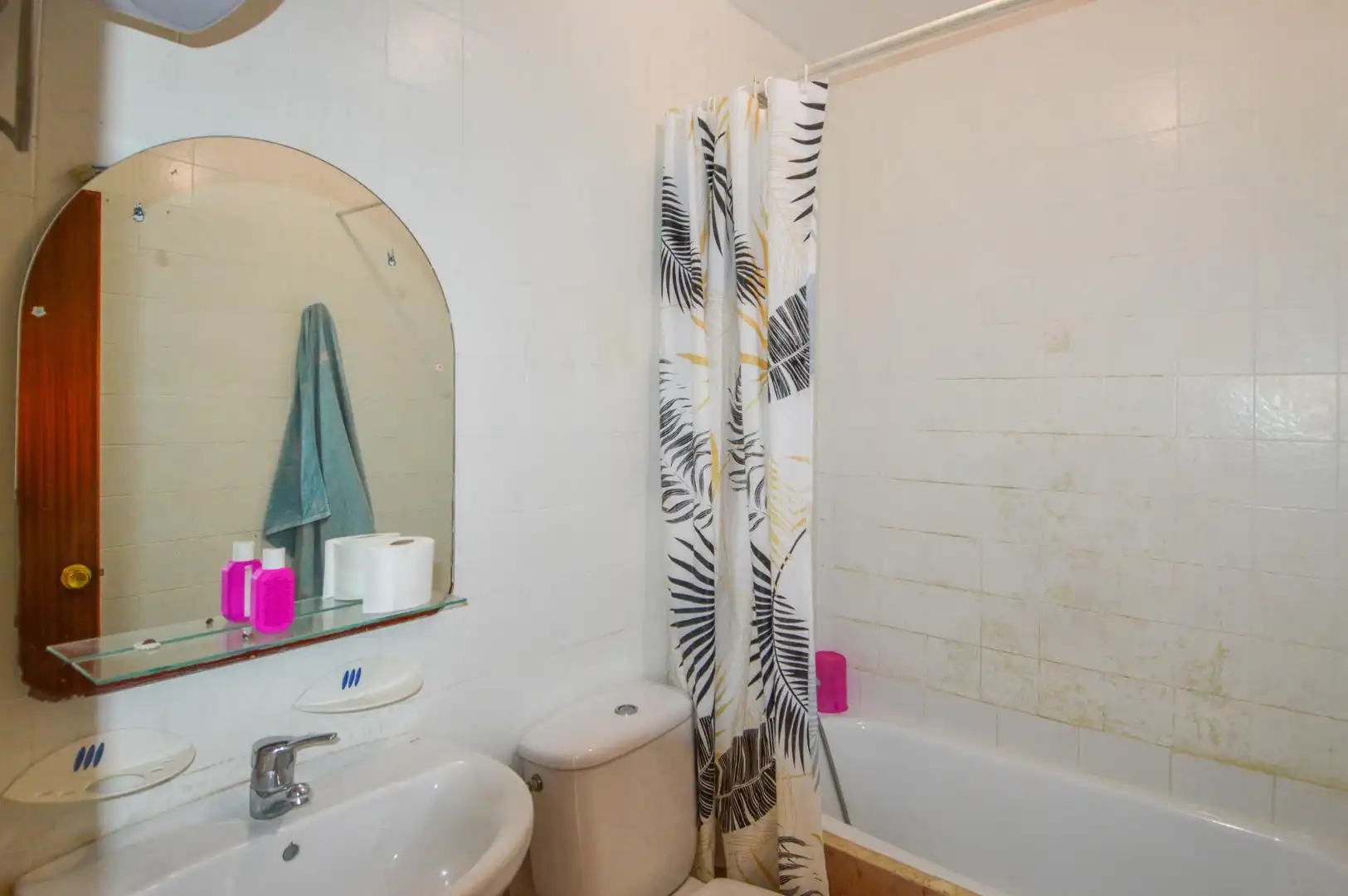 Badezimmer von Wohnungen zum Verkauf in Mogán mit Privatgarten, Terrasse und Gemeinschaftspool