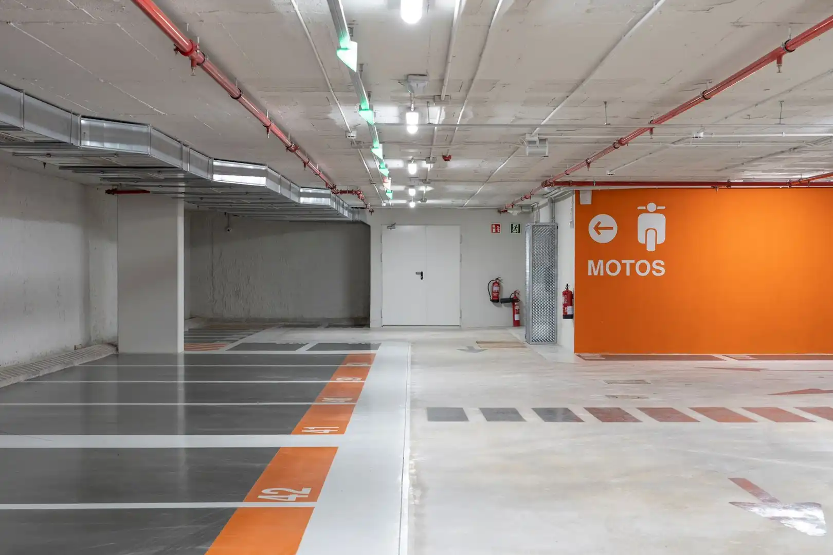 Moto in affitto a CALLE CORCEGA 344, imagen 5