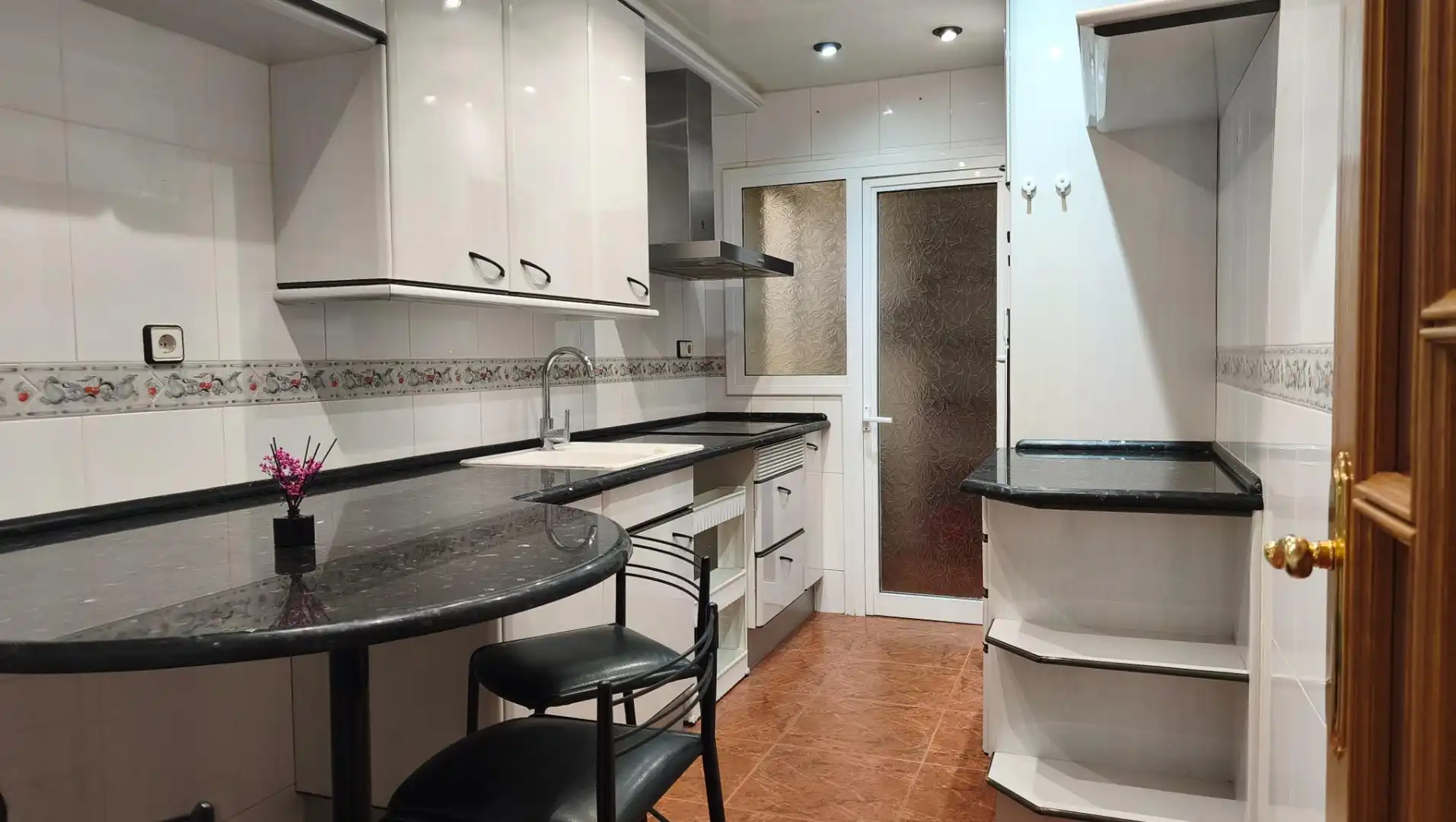 Cocina de Piso en venta en Vilanova i la Geltrú con Calefacción y Trastero