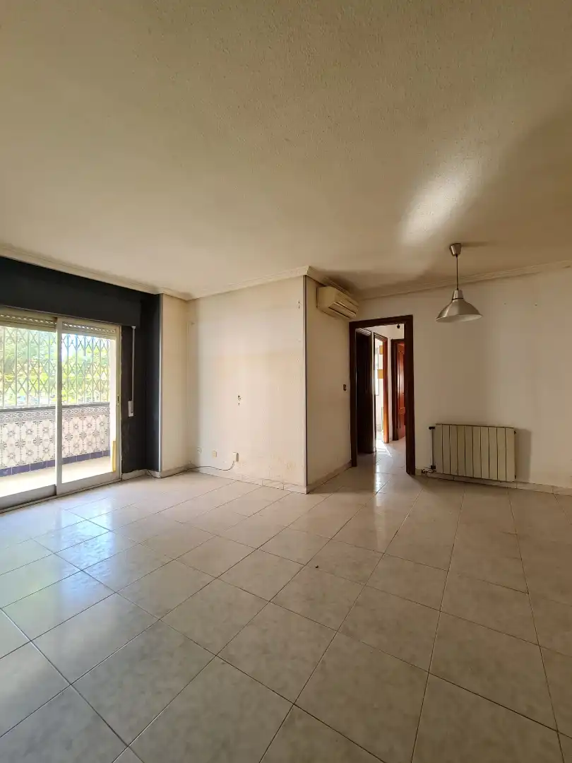 Wohnung zum Verkauf in Fuenlabrada mit Klimaanlage und Heizung