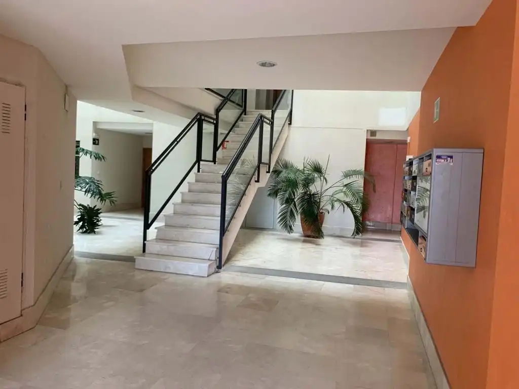 Piso con ascensor en alquiler en Casco Antiguo, imagen 2