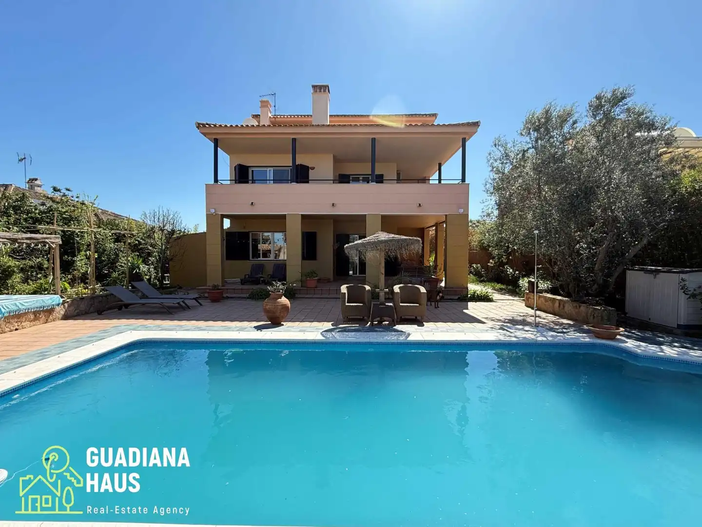 Exterior view of Houses for sale in Ayamonte  with Air Conditioner, Private garden and Terrace