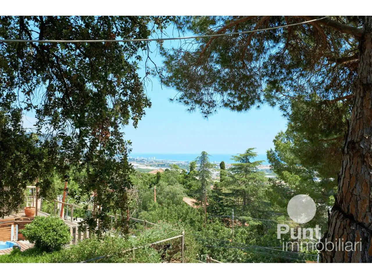 Vista exterior de Casa o chalet en venta en Premià de Dalt con Aire acondicionado, Calefacción y Jardín privado