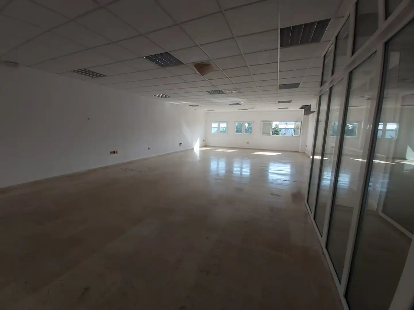 Oficina de alquiler en C/ Francia - Pol. Ind. El trocadero, Barriada Río San Pedro