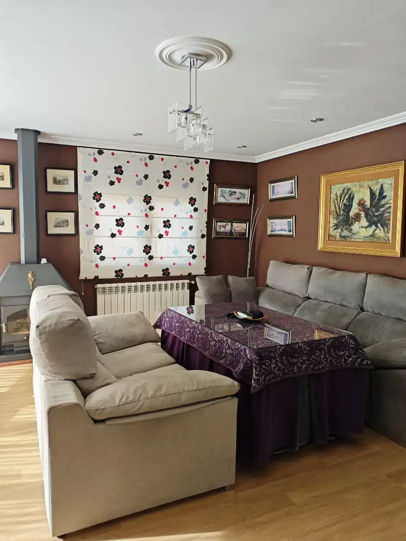 Sala d'estar de Pis en venda en Baza amb Aire condicionat, Calefacció i Moblat