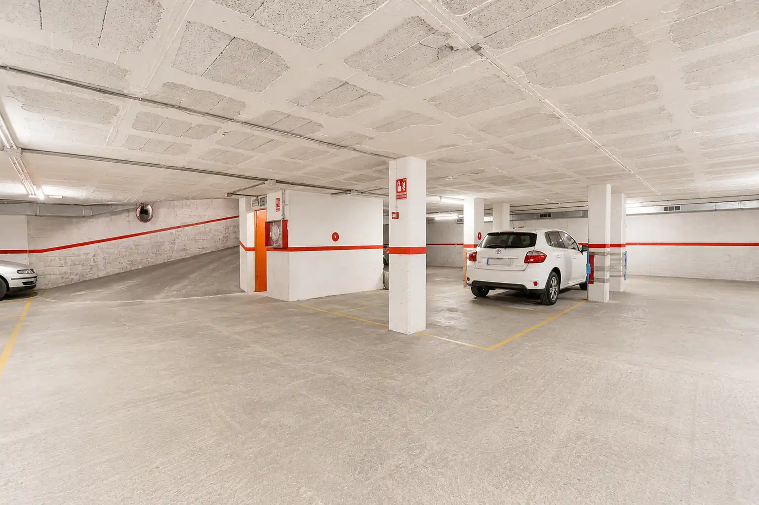 Parking de Piso en venta en Badalona con Aire acondicionado y Calefacción