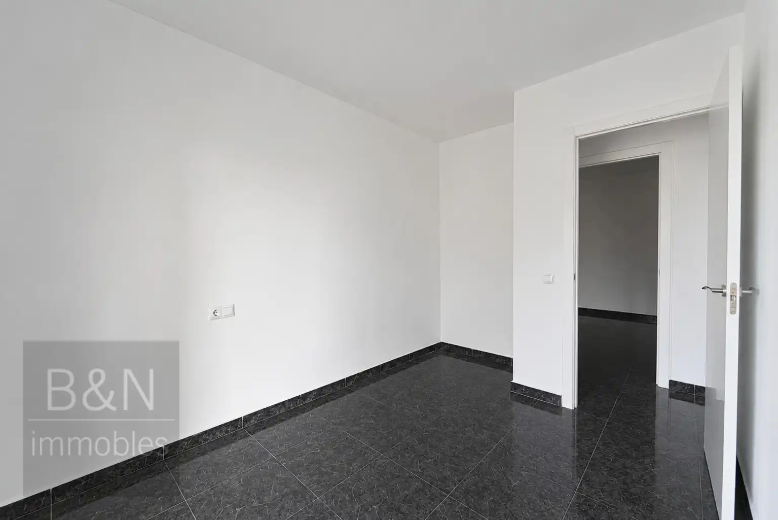 Piso en venta en Terrassa con Balcón
