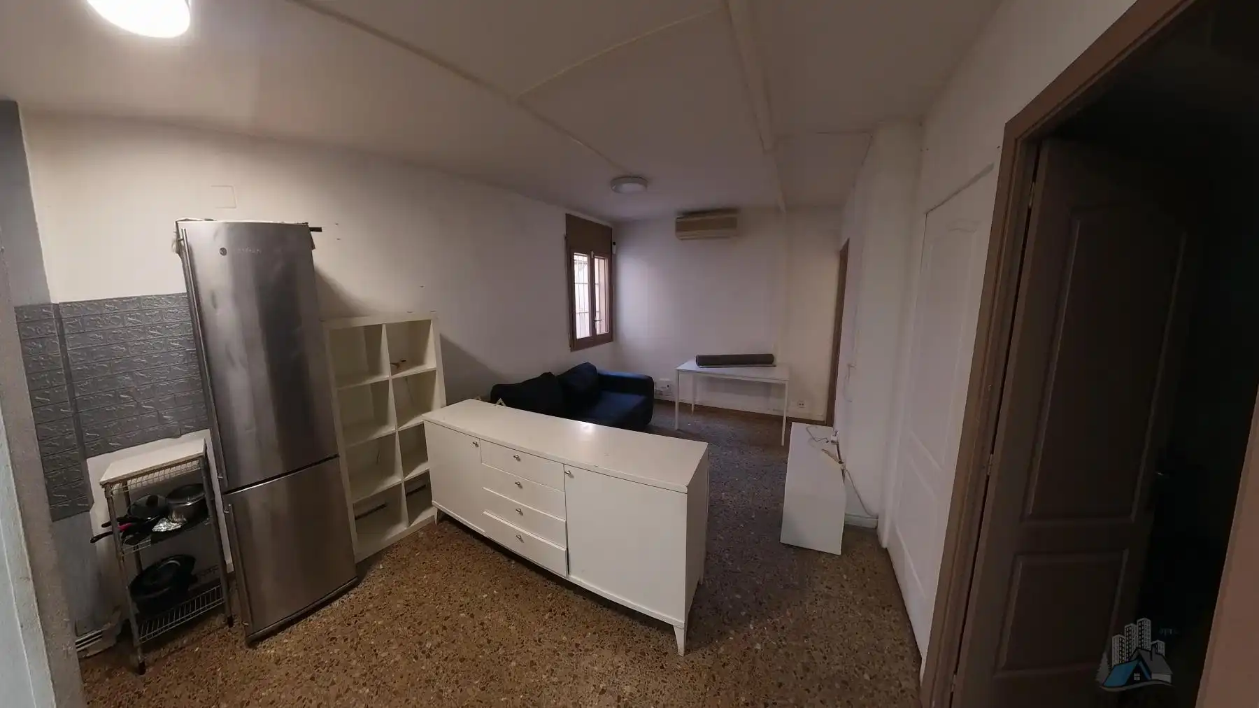 Wohnung zum Verkauf in Barcelona mit Balkon
