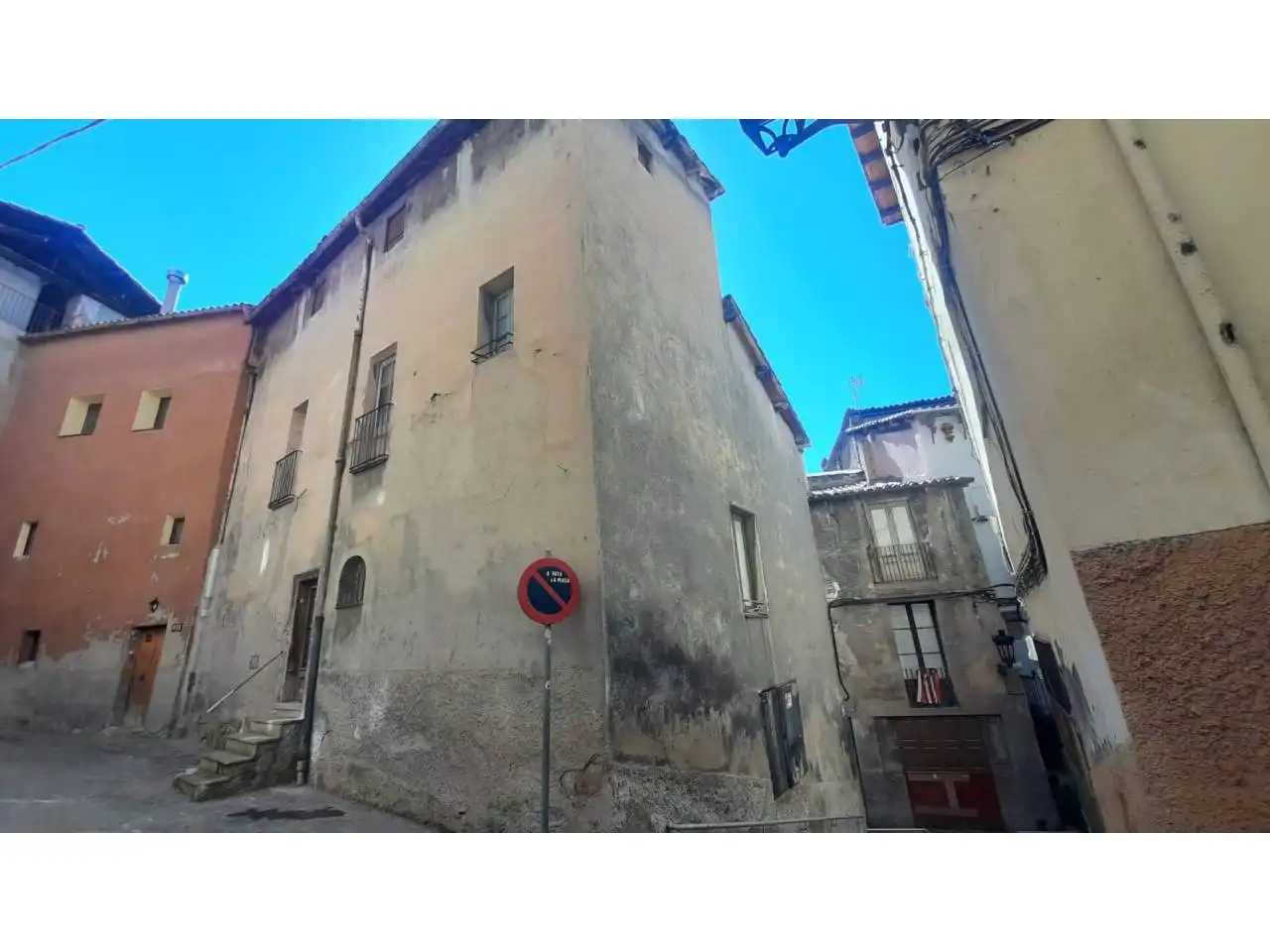 Exterior view of Houses for sale in Berga