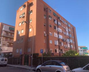 Exterior view of Flat to rent in  Madrid Capital  with Terrace