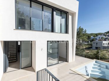 Adosado de obra nueva con piscina en venta en Mas Alba