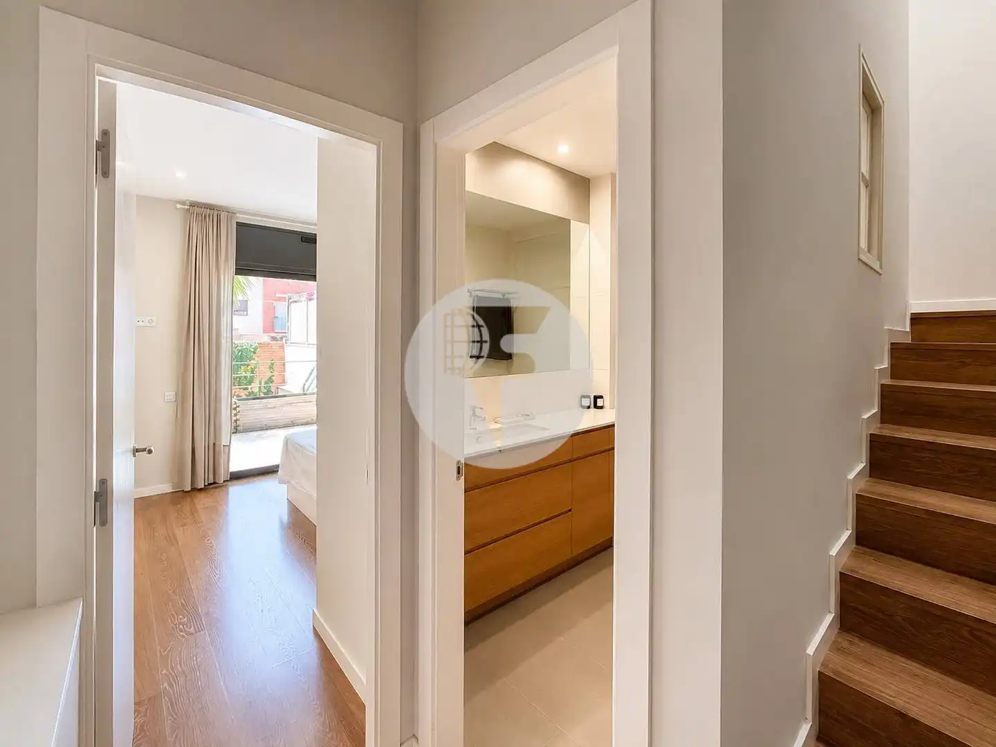 Casa aparellada amb terrassa en venda a Ponent, imagen 28
