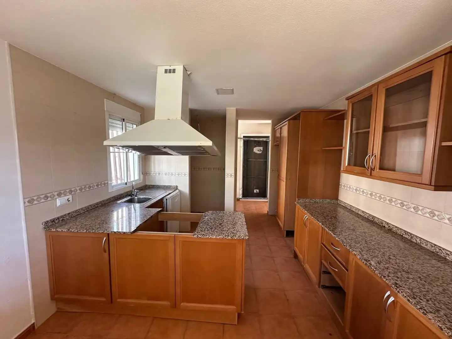 Cocina de Casa o chalet en venta en Aspe con Jardín privado, Balcón y Alarma