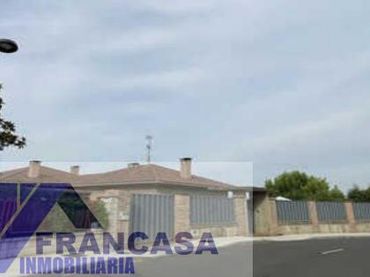 Xalet en venda a Valencia de Don Juan