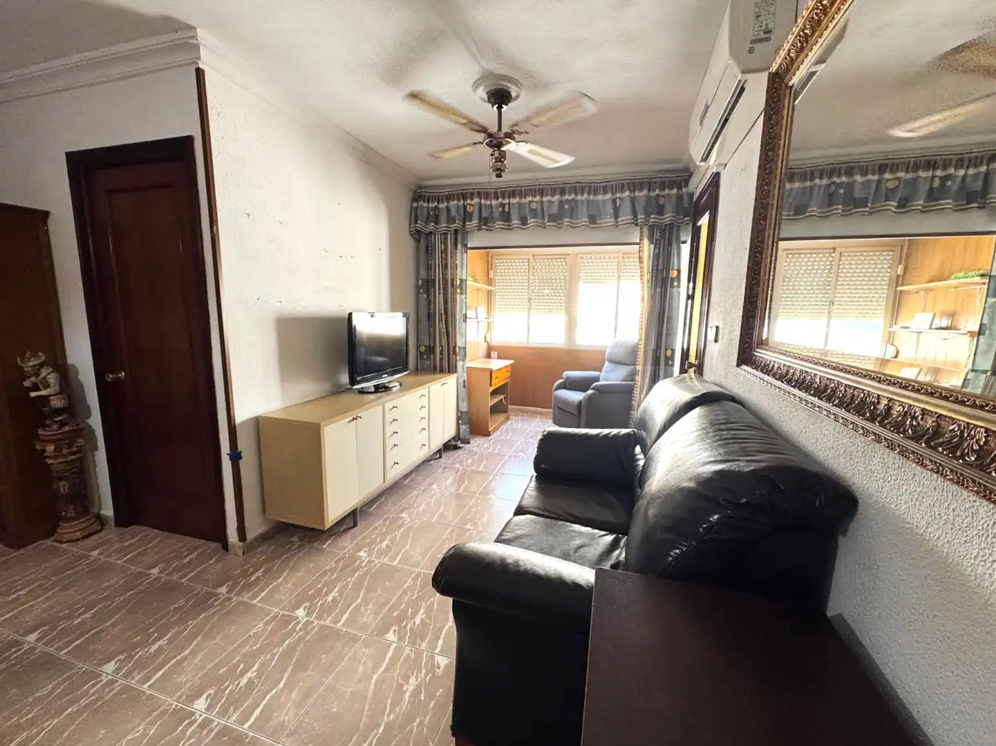 Sala d'estar de Pis en venda en Cádiz