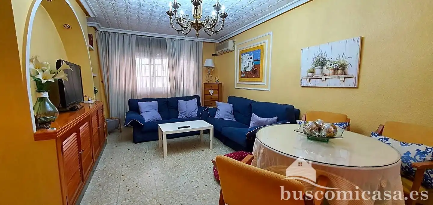 Sala d'estar de Planta baixa en venda en Linares amb Aire condicionat i Calefacció