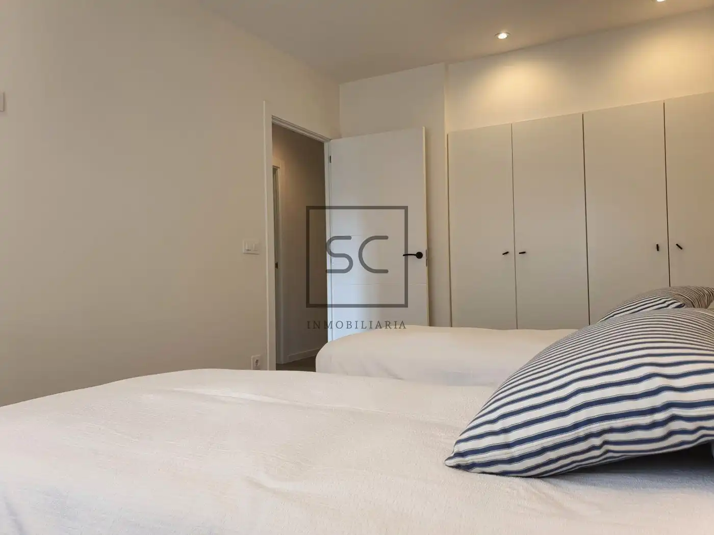 Schlafzimmer von Wohnung zur Miete in Cabanas mit Heizung und Möbliert