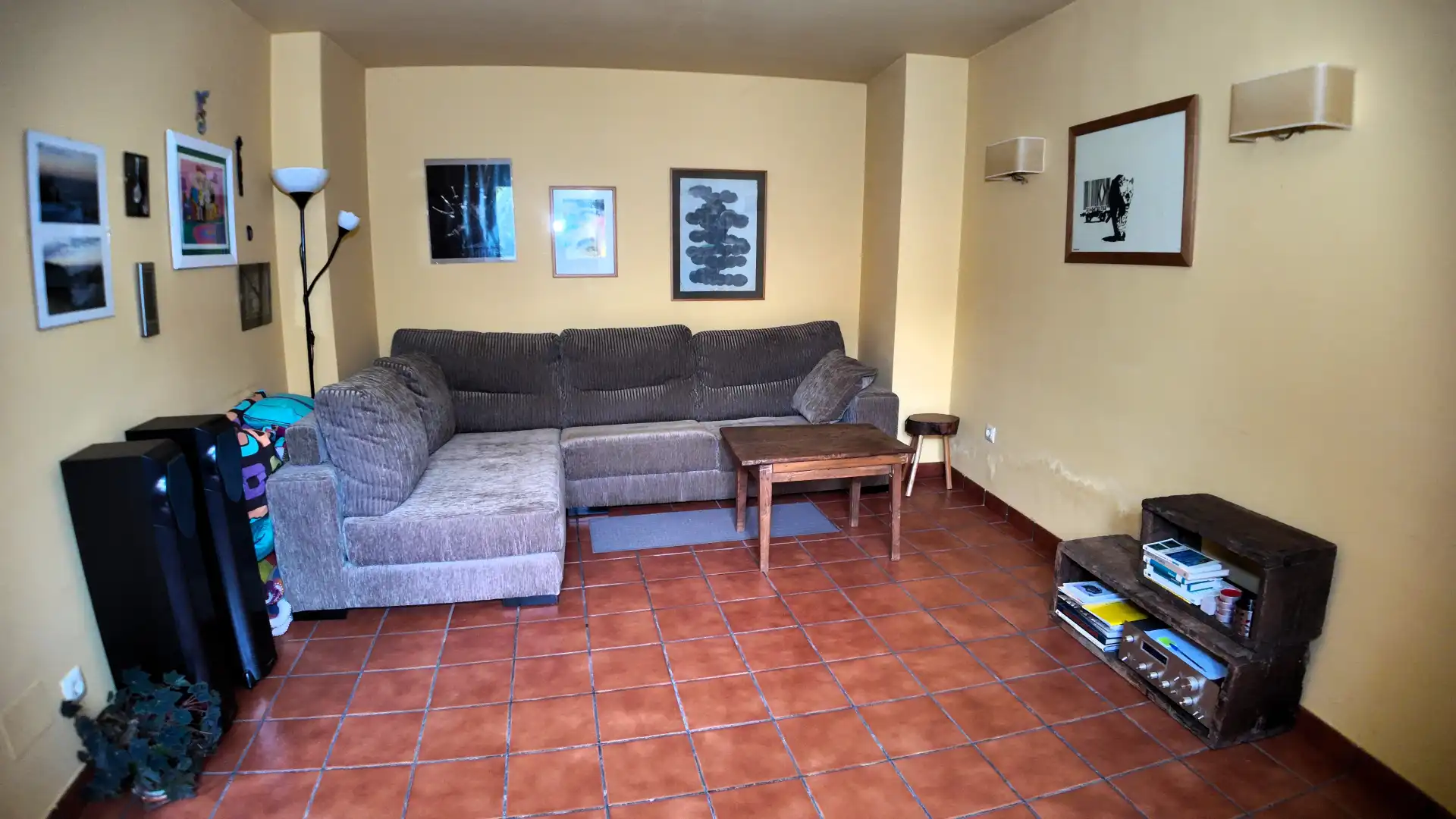 Sala d'estar de Finca rústica en venda en Pomar de Valdivia amb Parquet i Moblat