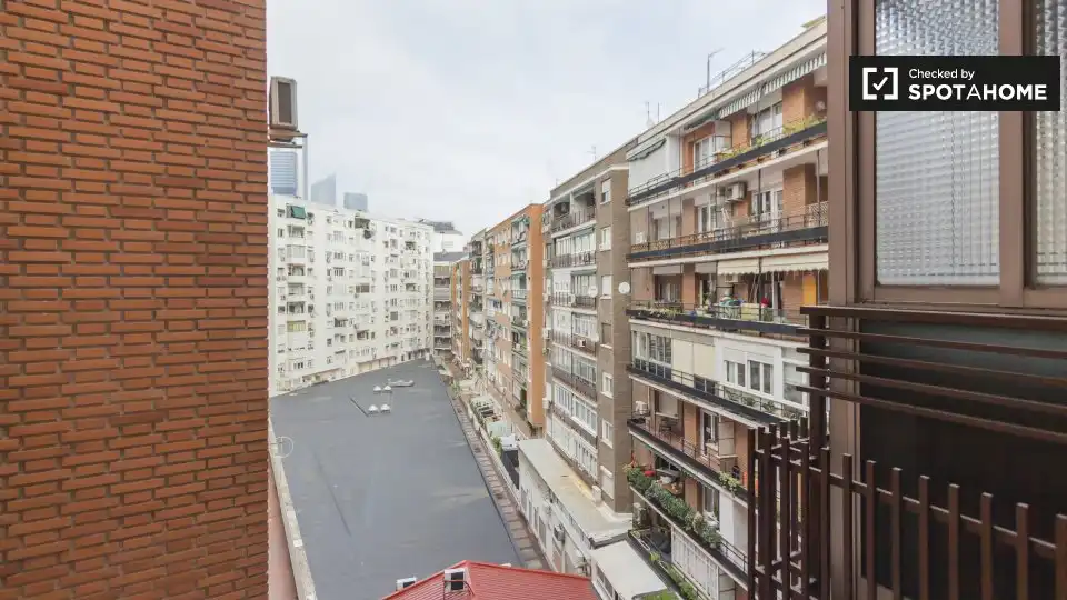 Exterior view of Flat for rent in Madrid  with Air Conditioner, Heating and Furnished