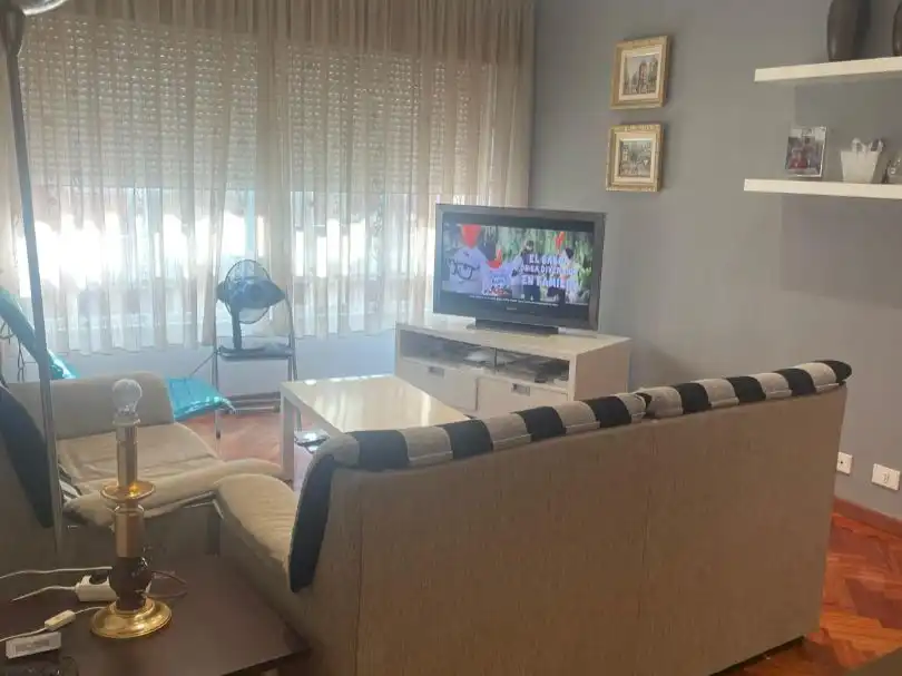 Wohnzimmer von Wohnung zur Miete in Noia