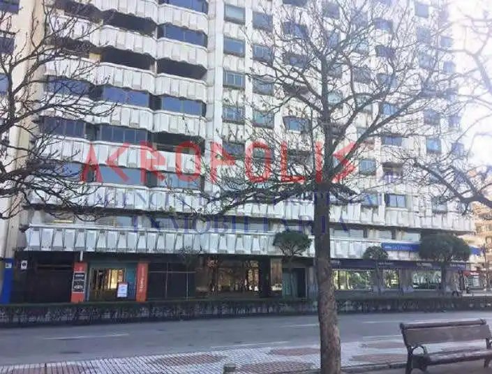 Local comercial en venda a Centro Ciudad